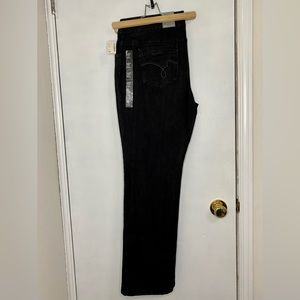 🌷Reitmans🌷NWT Mid-Rise Dark Wash Jeans, Straight Leg, Size 18P